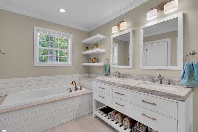 212 Sun Garden Court, Greenville, SC 29615