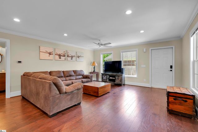 212 Sun Garden Court, Greenville, SC 29615