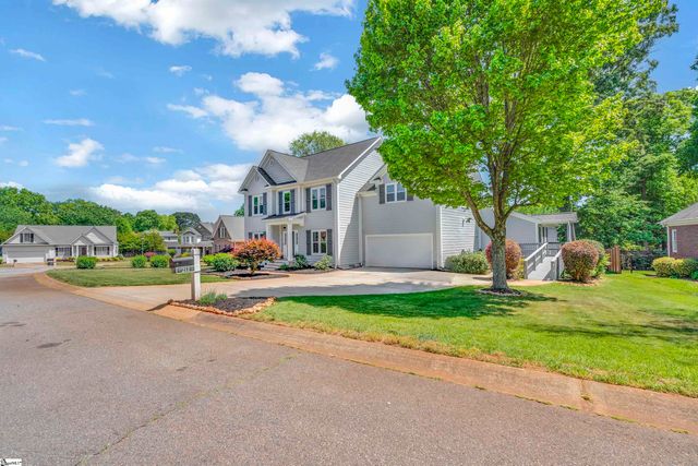 212 Sun Garden Court, Greenville, SC 29615