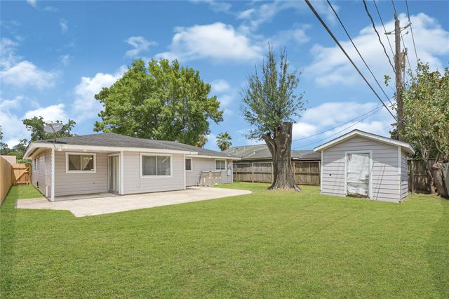 3816 Newton Drive, Pasadena, TX 77503