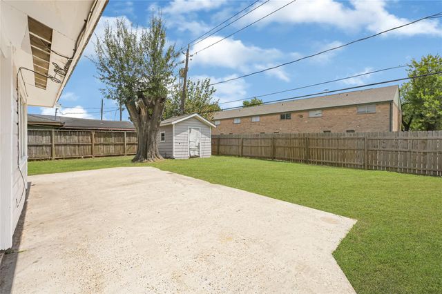 3816 Newton Drive, Pasadena, TX 77503