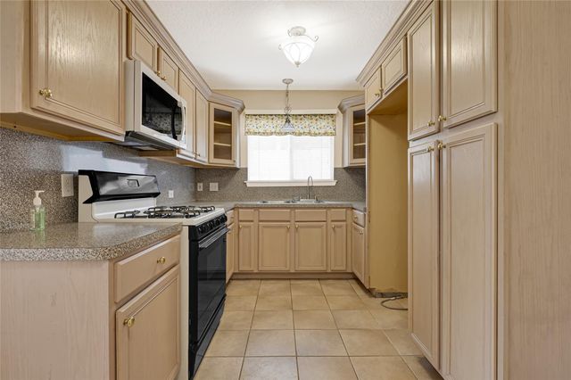 3816 Newton Drive, Pasadena, TX 77503