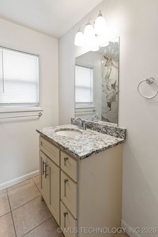 530 N Adair Street, Vinita, OK 74301