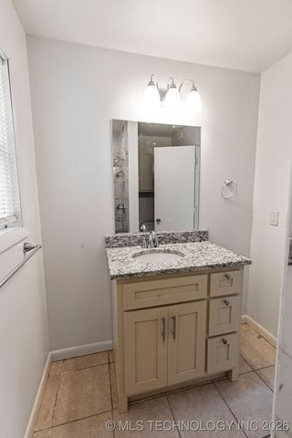 530 N Adair Street, Vinita, OK 74301