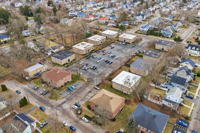 11 Auna Dr 6, Brockton, MA 02301