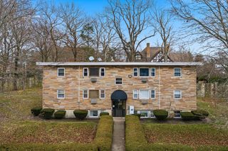 11 Auna Dr 6, Brockton, MA 02301