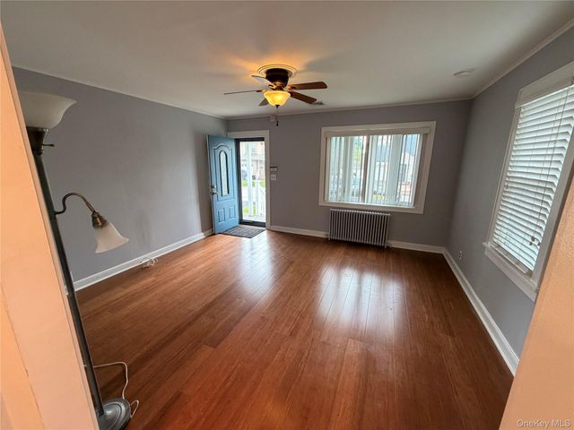 7 Foran Place, Hicksville, NY 11801