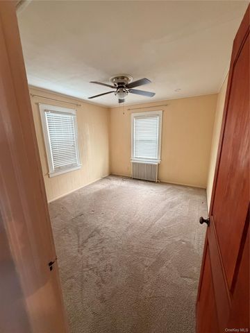 7 Foran Place, Hicksville, NY 11801