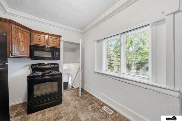 4851 Hillside Street, Lincoln, NE 68506