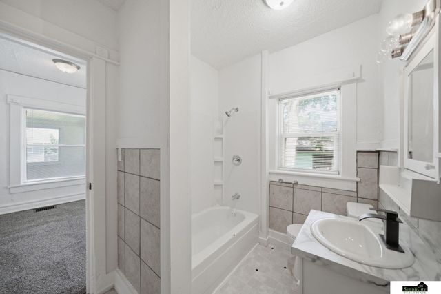 4851 Hillside Street, Lincoln, NE 68506
