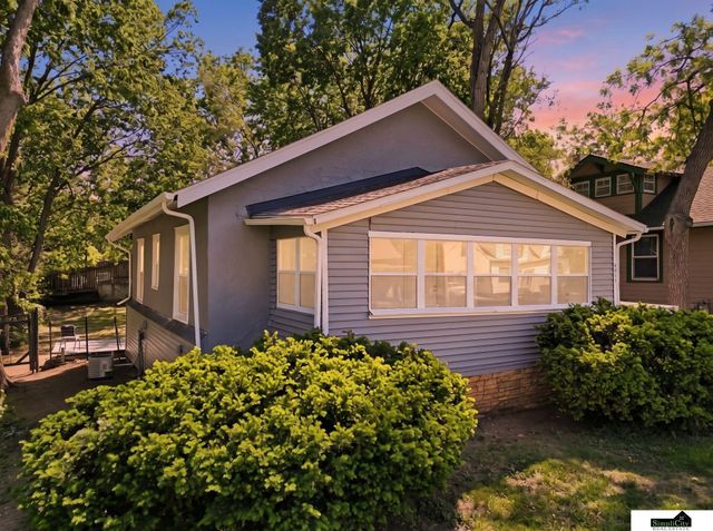 4851 Hillside Street, Lincoln, NE 68506