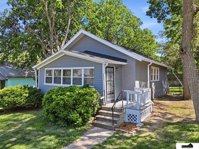 4851 Hillside Street, Lincoln, NE 68506