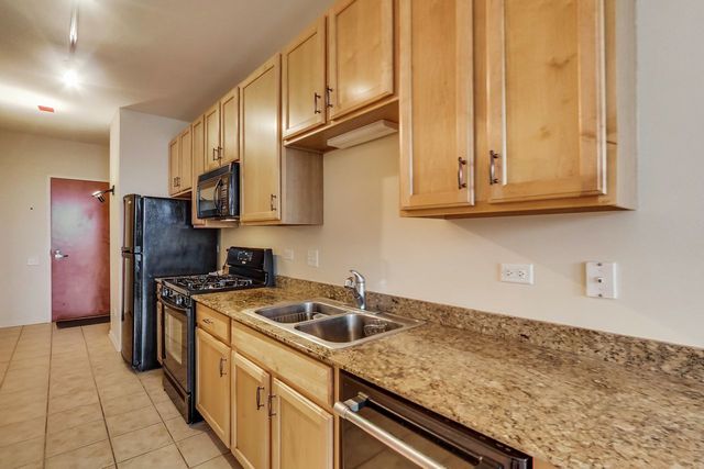 210 S Desplaines Street 803, Chicago, IL 60661