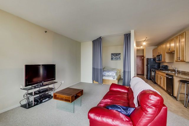 210 S Desplaines Street 803, Chicago, IL 60661