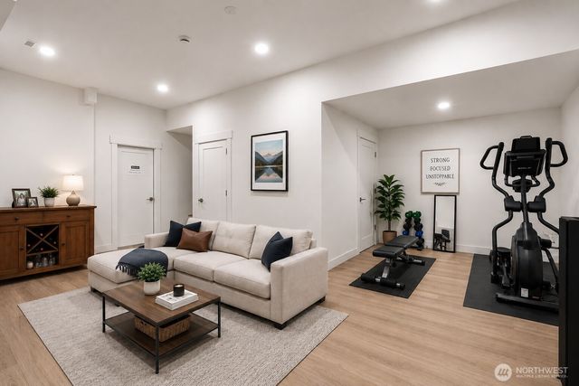 16832 119TH Place NE, Bothell, WA 98011