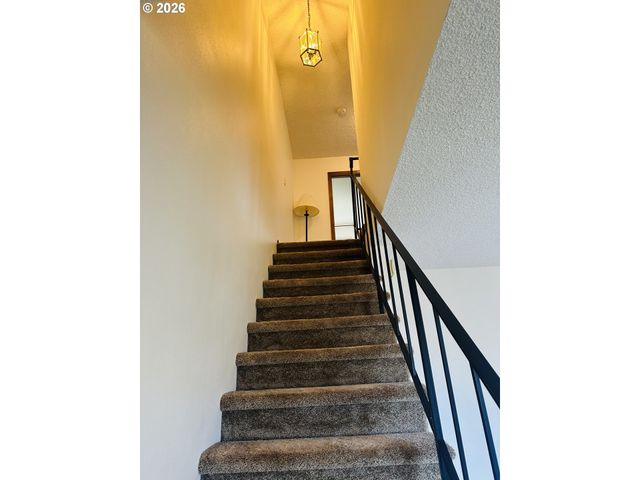 14272 Sw FARMINGTON Rd, Beaverton, OR 97005