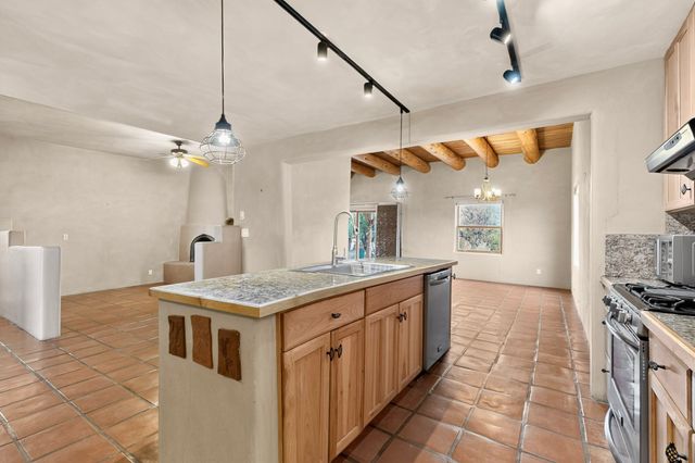 6 Enebro Place, Santa Fe, NM 87508