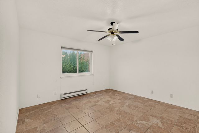 6 Enebro Place, Santa Fe, NM 87508