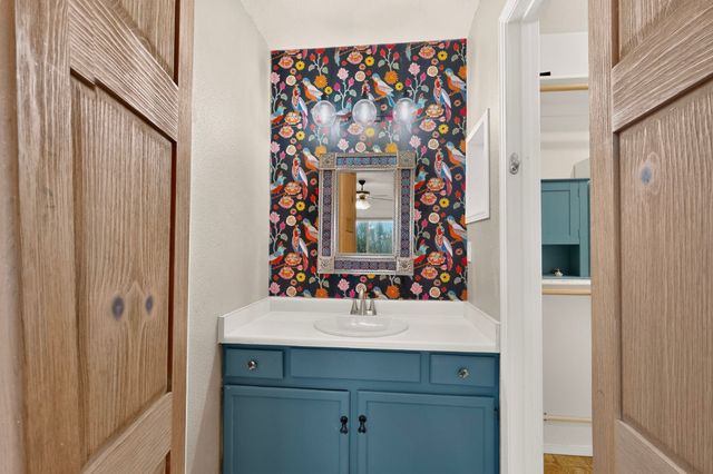 6 Enebro Place, Santa Fe, NM 87508