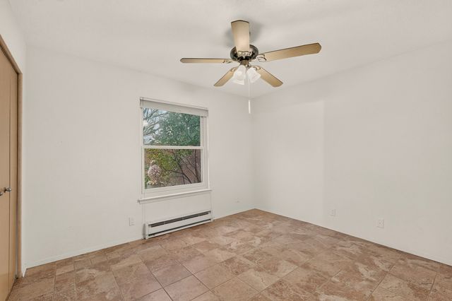 6 Enebro Place, Santa Fe, NM 87508