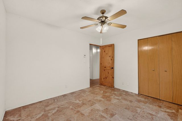 6 Enebro Place, Santa Fe, NM 87508