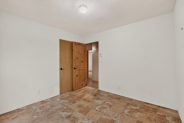 6 Enebro Place, Santa Fe, NM 87508