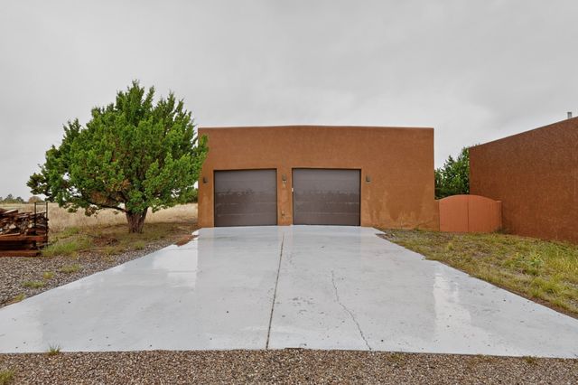 6 Enebro Place, Santa Fe, NM 87508