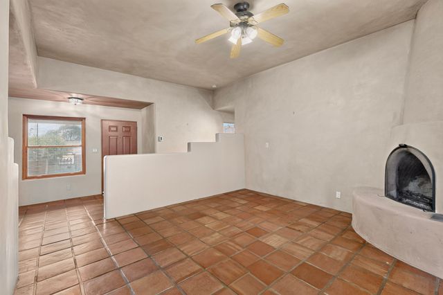 6 Enebro Place, Santa Fe, NM 87508