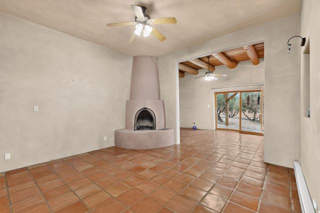 6 Enebro Place, Santa Fe, NM 87508