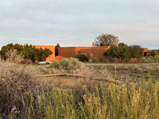6 Enebro Place, Santa Fe, NM 87508