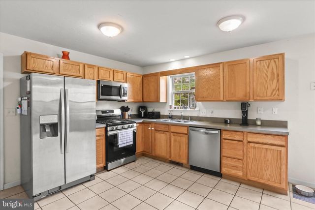 2168 BRANDYWINE LN, York, PA 17404