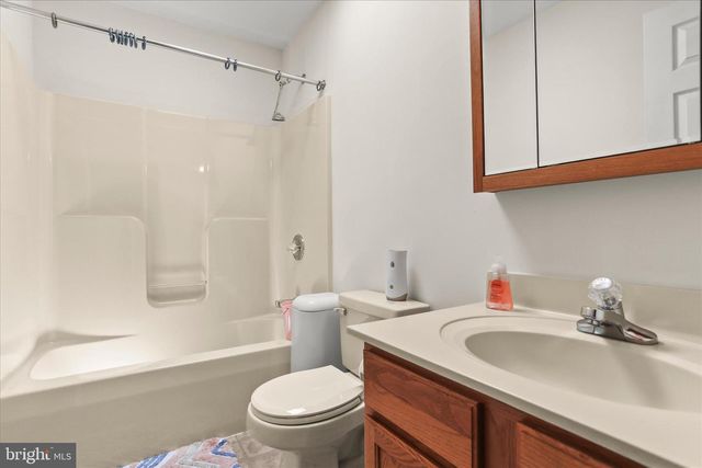 2168 BRANDYWINE LN, York, PA 17404