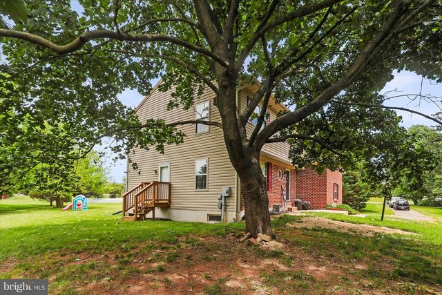 2168 BRANDYWINE LN, York, PA 17404