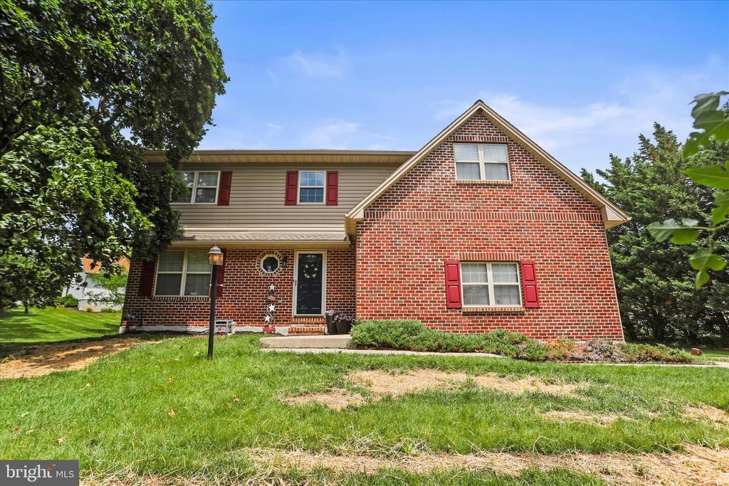 2168 BRANDYWINE LN, York, PA 17404