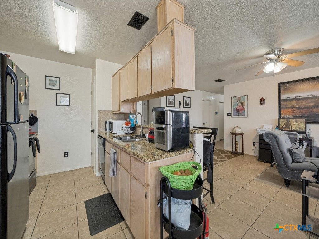 Image 3 of property listing at 4500 Fieldcrest Drive, Killeen, TX 76549
