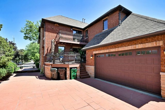 1321 Glenlake Avenue, Park Ridge, IL 60068