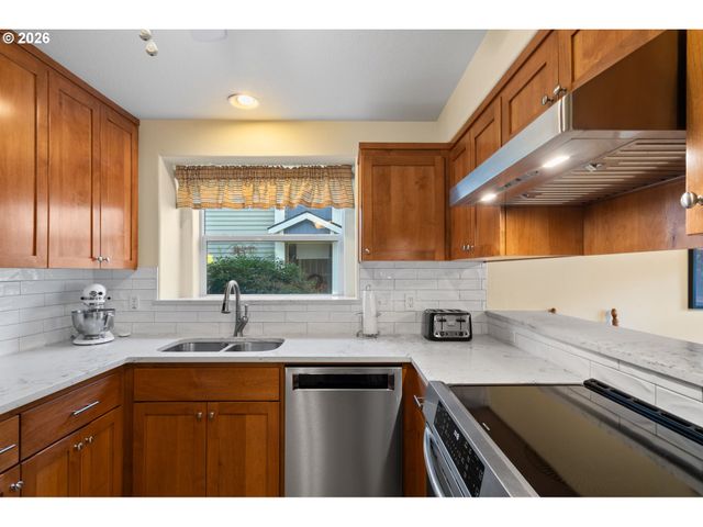 4736 W POWELL Blvd 129, Gresham, OR 97030