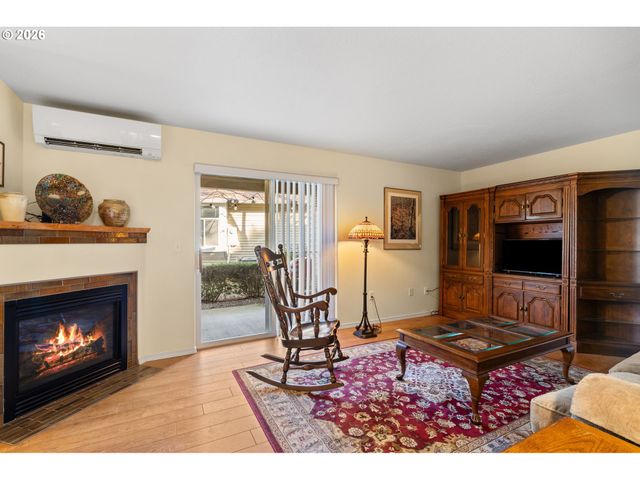 4736 W POWELL Blvd 129, Gresham, OR 97030