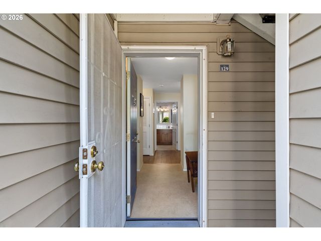 4736 W POWELL Blvd 129, Gresham, OR 97030