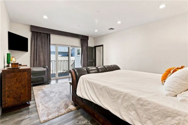 430 N Parish Place, Burbank, CA 91506