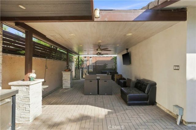 430 N Parish Place, Burbank, CA 91506