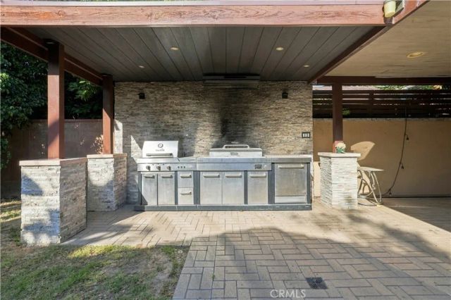 430 N Parish Place, Burbank, CA 91506