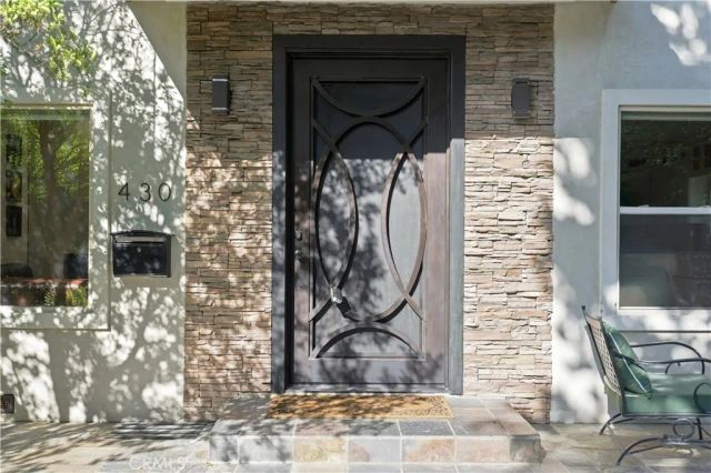 430 N Parish Place, Burbank, CA 91506
