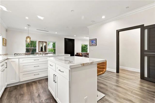 430 N Parish Place, Burbank, CA 91506