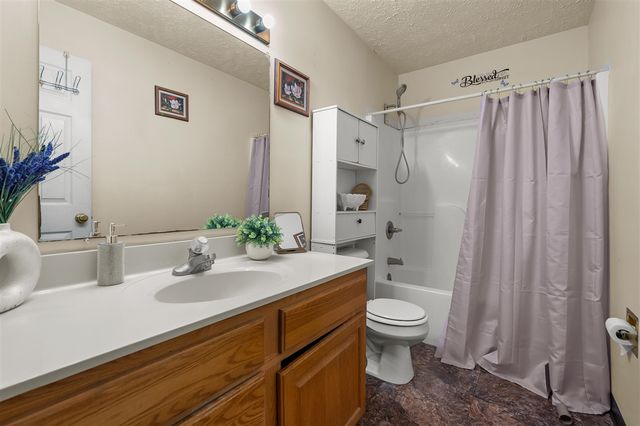 320 Phelps Avenue, Kalamazoo, MI 49048