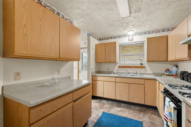 320 Phelps Avenue, Kalamazoo, MI 49048