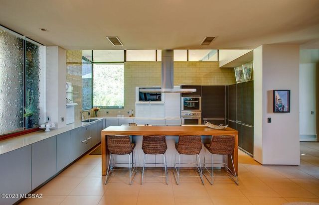 6830 N Hole-In-The-Wall Way, Tucson, AZ 85750