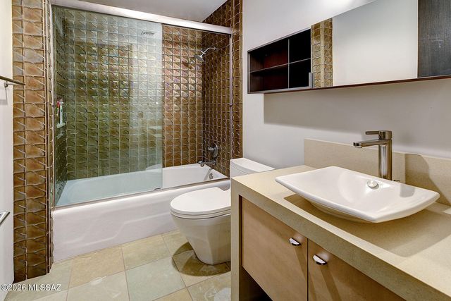 6830 N Hole-In-The-Wall Way, Tucson, AZ 85750