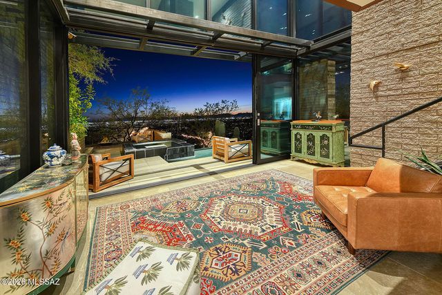 6830 N Hole-In-The-Wall Way, Tucson, AZ 85750