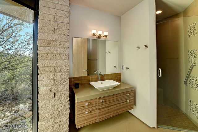 6830 N Hole-In-The-Wall Way, Tucson, AZ 85750